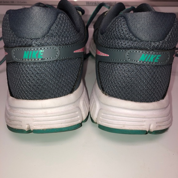 Nike Revolution 2 Sneakers Gray, Blue, Pink Swoosh Size 10 - Picture 4 of 12